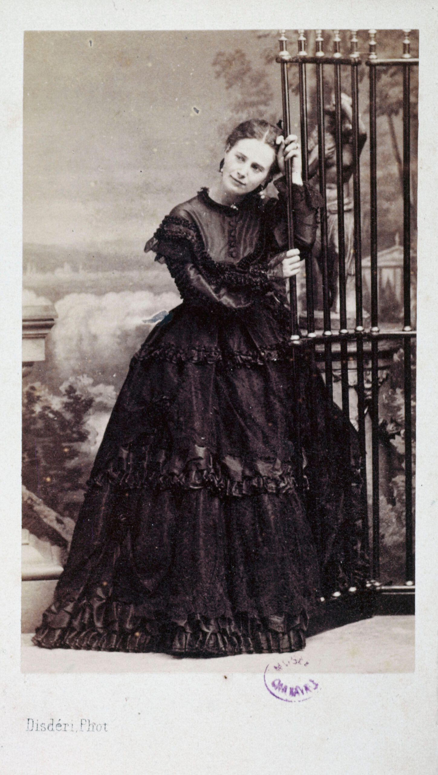Portrait de Bellanger, Marguerite, (Justine Leboeuf, dite), (1838-1886), (actrice) showing as am example of how to prepare fora  historical role or biopic